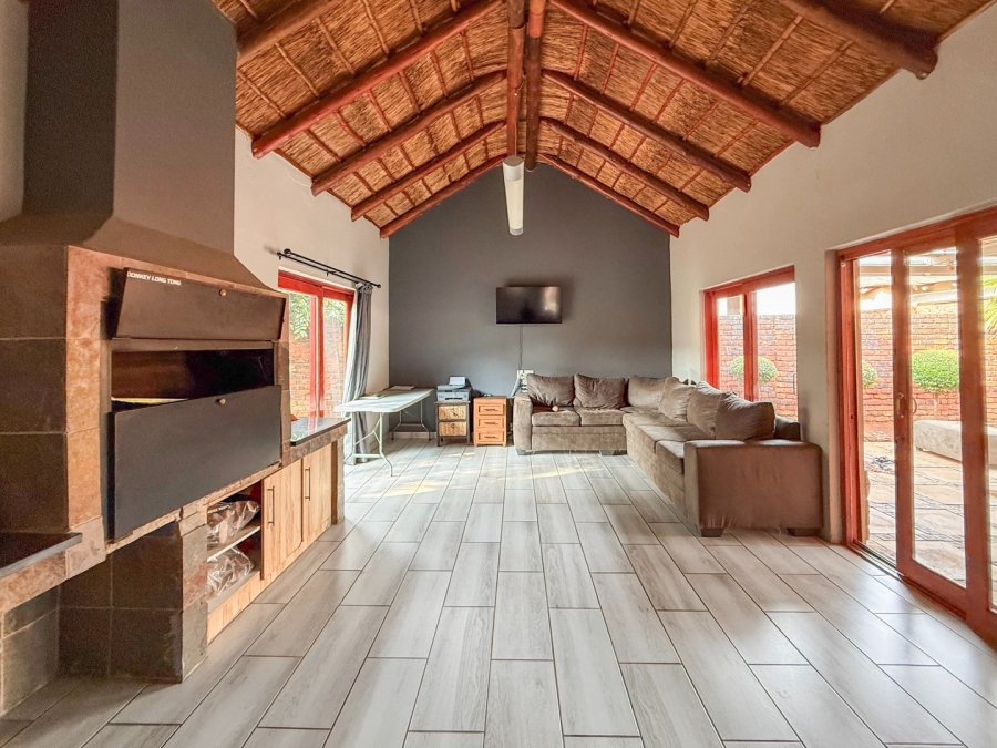 3 Bedroom Property for Sale in Melodie North West